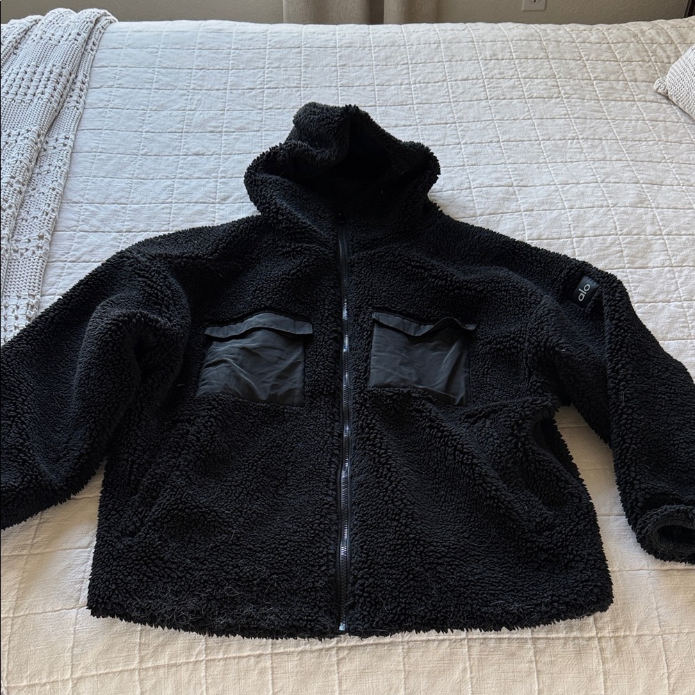 ALO Yoga Cargo Sherpa